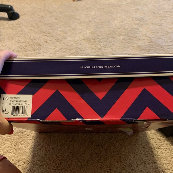 NIB l Seychelles Weekenders Women's Business As Usual Bootie l Taupe l Size 10 - Picture 5 of 10